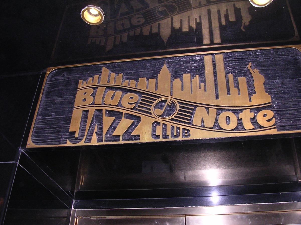 2005-01-24 Meeting Hank Jones at Blue Note, New York